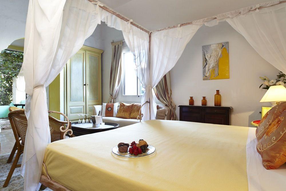 El Corsario Hotel